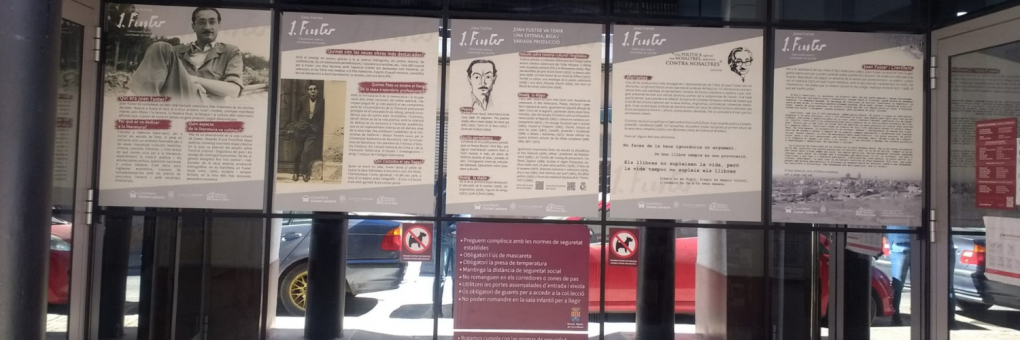 La Biblioteca Municipal ha preparat una exposició dedicada a l'escriptor valencià Joan Fuster