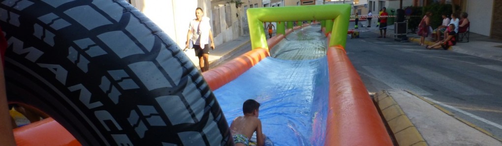 Llega la “Fiesta Fin de Verano” con el megatobogán acuático de 100 metros en calle  Boquera del Calvario en Crevillent
