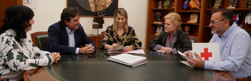 El Ayuntamiento de Crevillent renueva sus convenios con Cruz Roja Española y ASERRA
